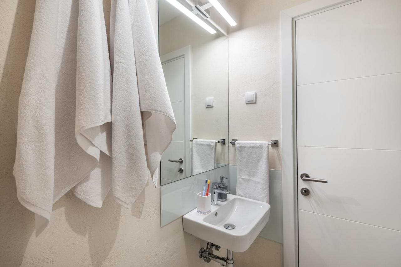 Apartment Vracar Belgrade, St Sava Church Park Belgrado Exterior foto